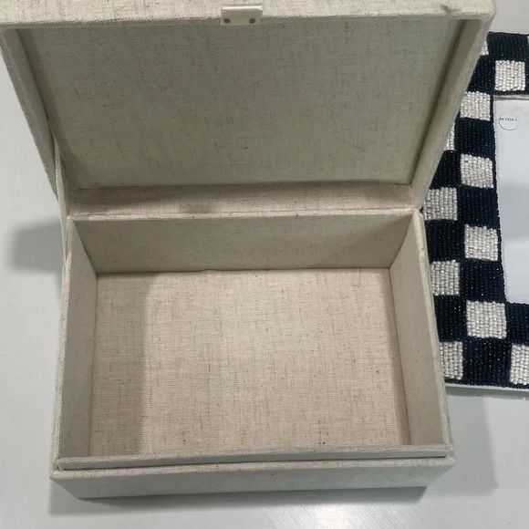 New Black and White Checkered Frame and Box Set - Picture 5 of 5